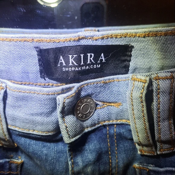 AKIRA GORGOUS FLORAL PATCHWORK - Picture 3 of 8